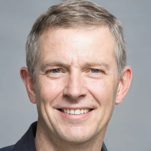 Hans Martens, Financial Controller